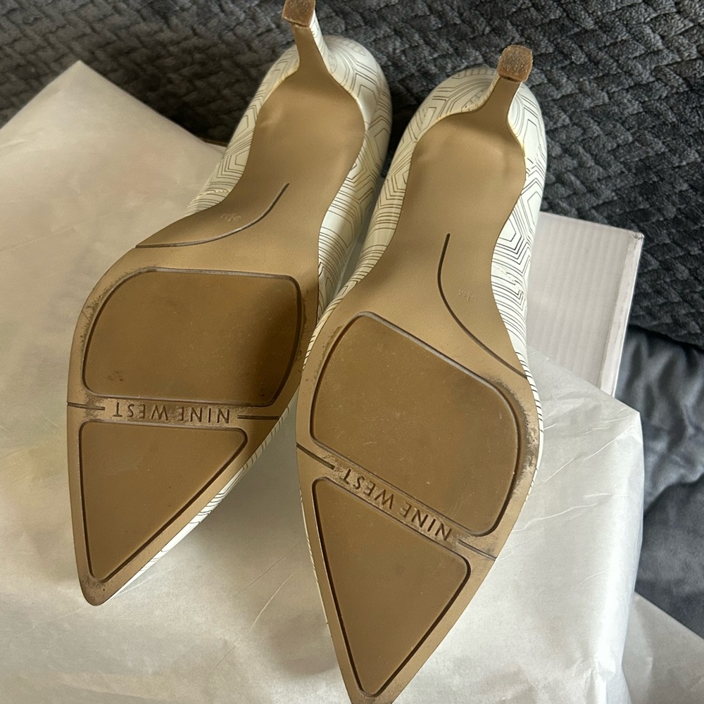 Nine West Geometric White Heels - Picture 3 of 6